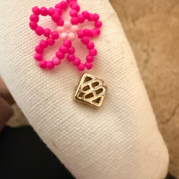 Floral Embroidered Headband - Picture 5 of 8